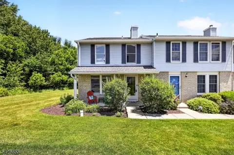 51 Liberty Ln, Franklin, NJ 07416