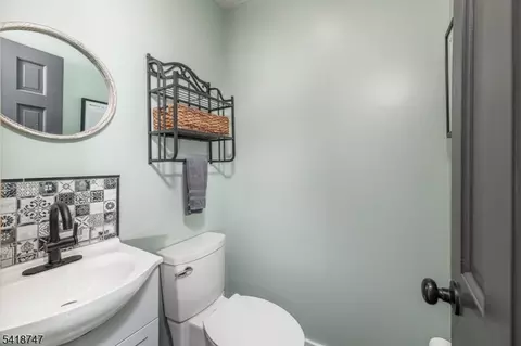 8 E Gate Dr, Glenwood, NJ 07418 photo 25