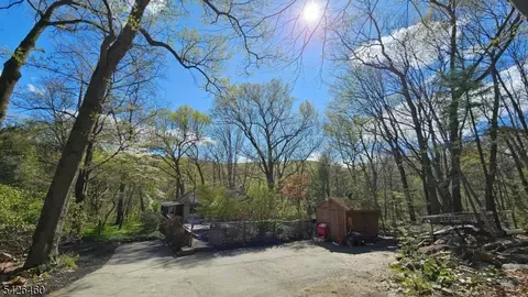 540 Hamburg Tpke, West Milford, NJ 07480