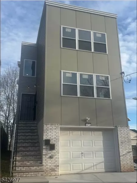 474 S 15th St, Newark, NJ 07103