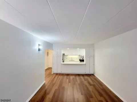 255 Tucker Ave, Union, NJ 07083