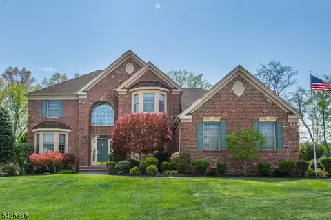 20 Ralph Dr, Fairfield, NJ 07004