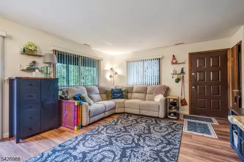 3 Beaver Creek Dr #1, Vernon, NJ 07462