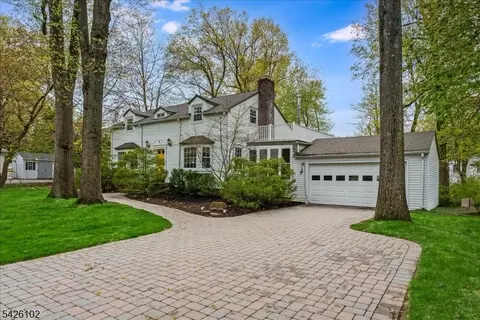 8-10 Lessing Rd, West Orange, NJ 07052