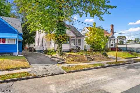 15 Victor Pl, Irvington, NJ 07111