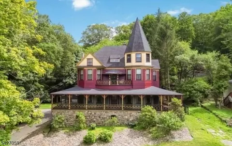 506 Windemere Ave, Mount Arlington, NJ 07856