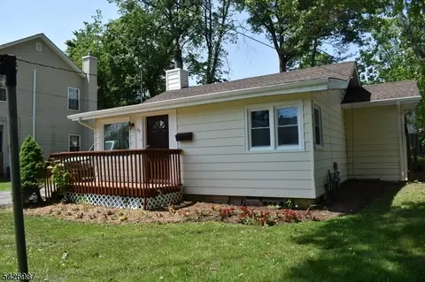 49 Mohawk Ave, Lake Hiawatha, NJ 07034