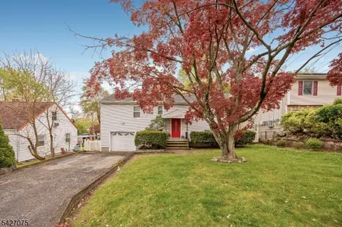 68 Minnehaha Blvd, Lake Hiawatha, NJ 07034
