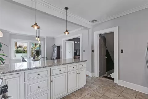 19 Willowmere Ave, Montclair, NJ 07042 photo 12