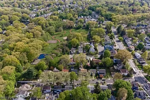 19 Willowmere Ave, Montclair, NJ 07042 photo 48