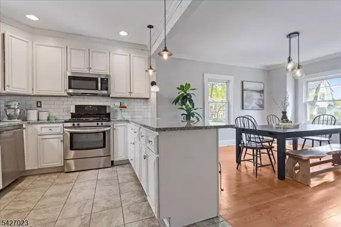 19 Willowmere Ave, Montclair, NJ 07042 photo 13