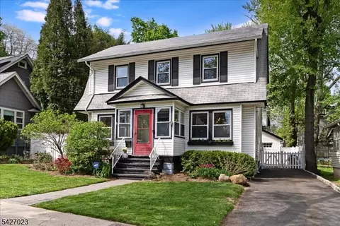 19 Willowmere Ave, Montclair, NJ 07042 photo 2