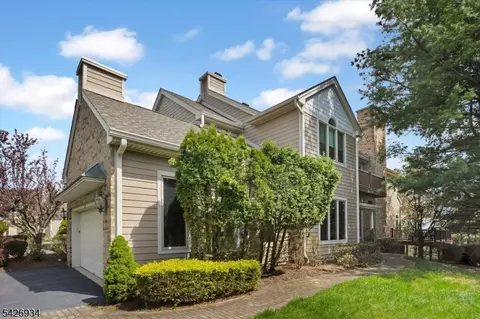 21 Wedgewood Dr, Montville, NJ 07045