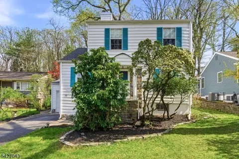 32 Hibernia Rd, Rockaway, NJ 07866