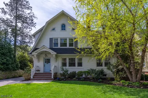 34 Oakwood Ave, Montclair, NJ 07043