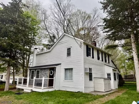 182 Stephensburg Rd, Washington Twp, NJ 07865