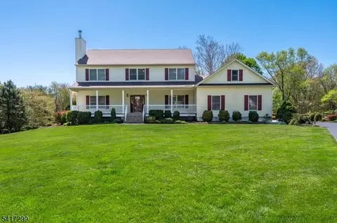 4 Kindred Ct, Basking Ridge, NJ 07920