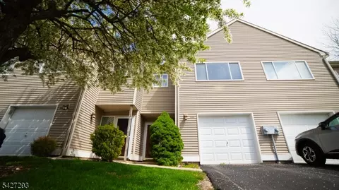 343 Falcon Ridge Way, Hamburg, NJ 07419
