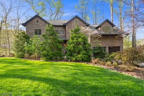 1 Glen Ter, Montville, NJ 07045