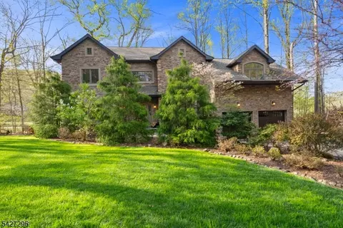 1 Glen Ter, Montville, NJ 07045