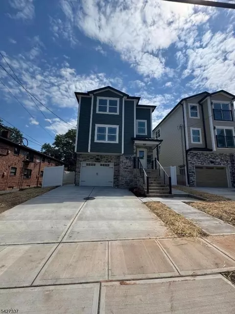 307 Chilton St, Elizabeth, NJ 07208