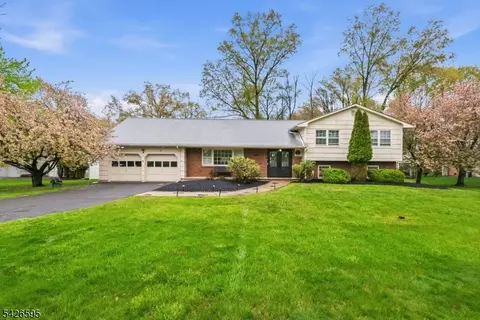 30 Cheryl Rd, Pine Brook, NJ 07058