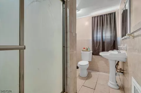 297 Hamilton Pl, Hackensack, NJ 07601 photo 18