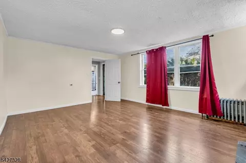 297 Hamilton Pl, Hackensack, NJ 07601 photo 4