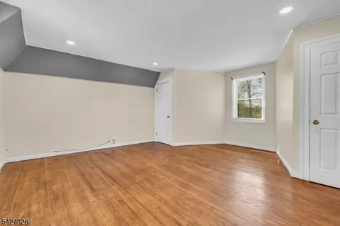 297 Hamilton Pl, Hackensack, NJ 07601 photo 23
