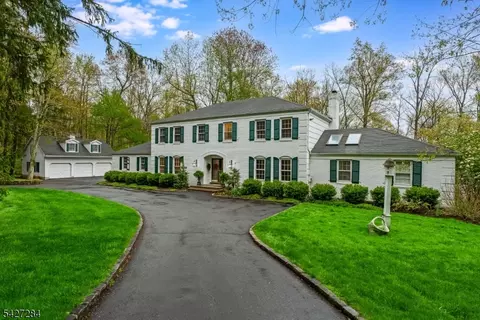 4 Edward Shippen Ln, Morristown, NJ 07960