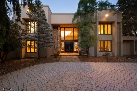 142 Deer Run, Watchung, NJ 07069