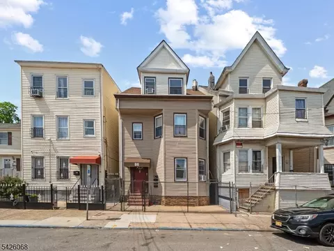 86 Pennington St, Paterson, NJ 07501