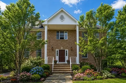 20 Sleepy Hollow Rd, Denville, NJ 07834