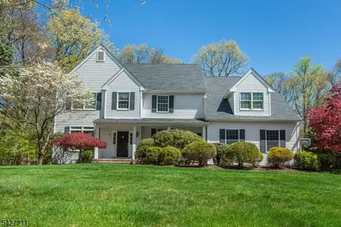 39 Winchester Ter, Randolph, NJ 07869