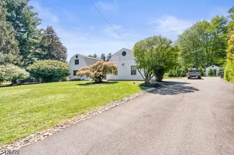 17 Drake Rd, Mendham, NJ 07945 photo 4
