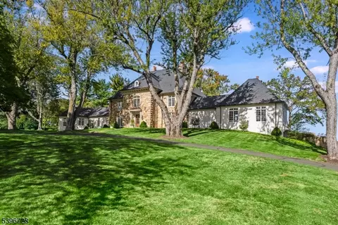 464 Cherry Ln, Mendham, NJ 07945