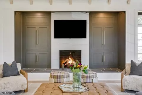 Living - 464 Cherry Ln, Mendham, NJ 07945 photo 4 of 4
