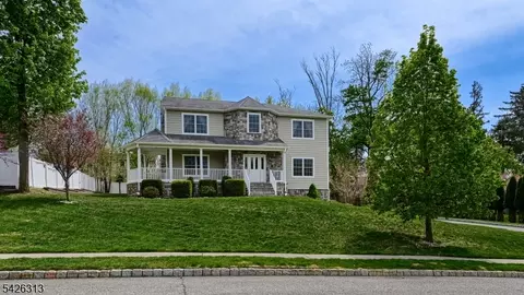 14 De Hart Ct, Wayne, NJ 07470