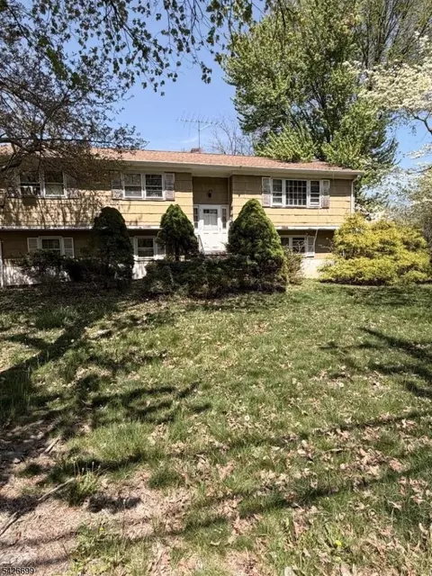127 E Northfield Rd, Livingston, NJ 07039
