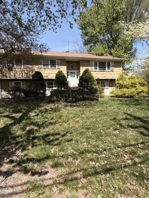 127 E Northfield Rd, Livingston, NJ 07039