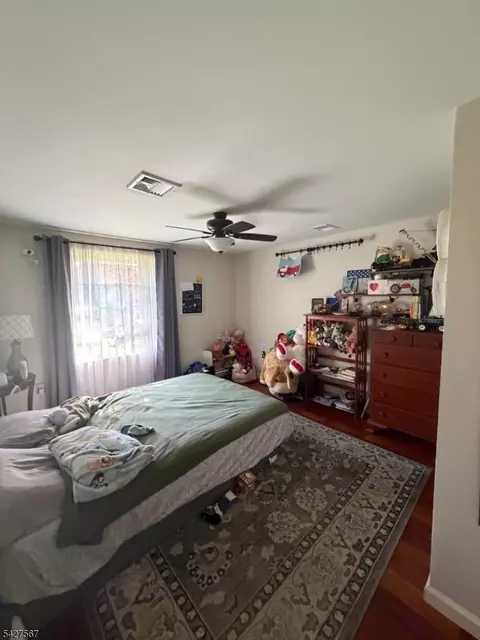 Bedroom - 140 John Ringo Rd, Ringoes, NJ 08551 photo 3 of 4