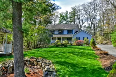 34 Split Rock Rd, West Milford, NJ 07480
