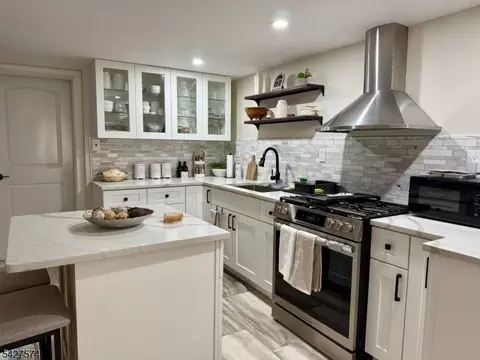 5214 Liberty Ave, North Bergen, NJ 07047