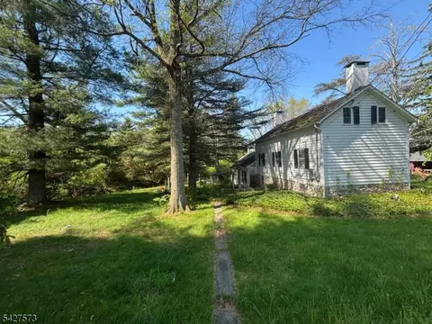 Exterior - 184 Stanton Rd, Flemington, NJ 08822 photo 6 of 7