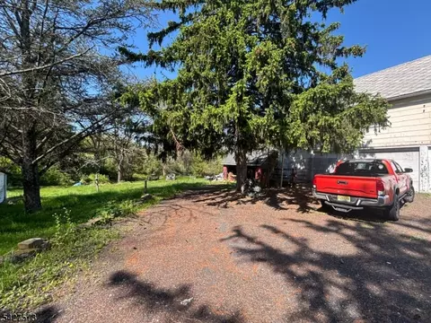 Exterior - 184 Stanton Rd, Flemington, NJ 08822 photo 4 of 7