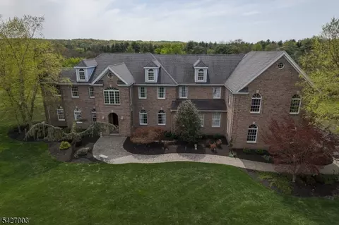 22 Spruce Ln, Belle Mead, NJ 08502