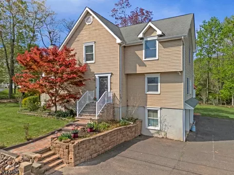 1939 Fieldstone Rd, Martinsville, NJ 08836