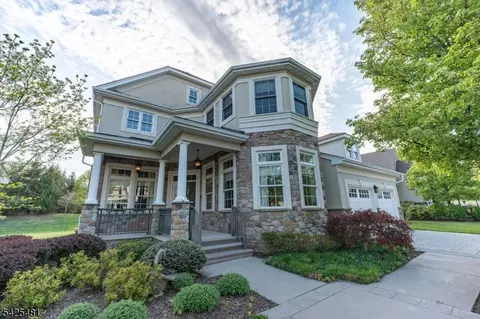 19 Betsy Ross Dr, Warren, NJ 07059