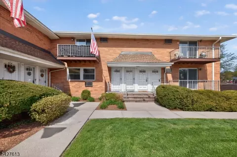 15 Cottage St #11A, Midland Park, NJ 07432