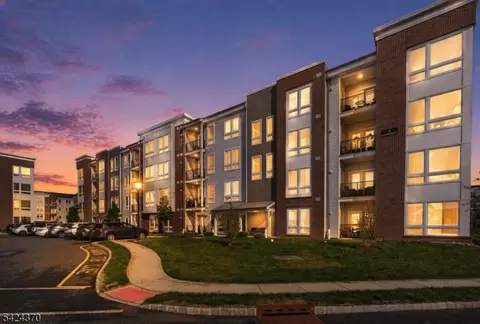 4 Vanderbilt Blvd #404, Florham Park, NJ 07932